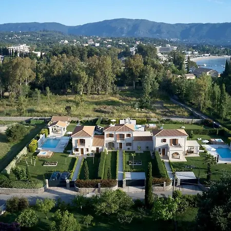 Villa Sleeps 4 Pool Air Con Wifi Dassia (Corfu)