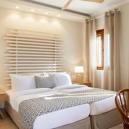 Sleeps 4 Pool Air Con Wifi Villa