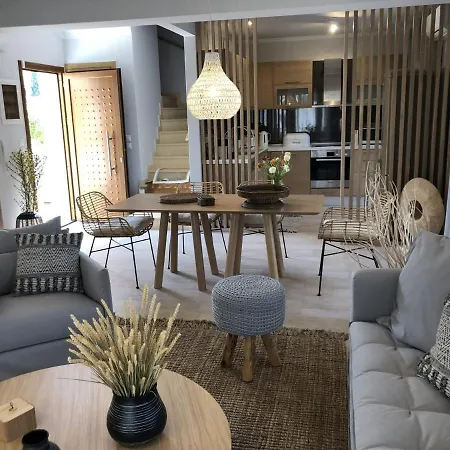 Sleeps 4 Pool Air Con Wifi Villa *